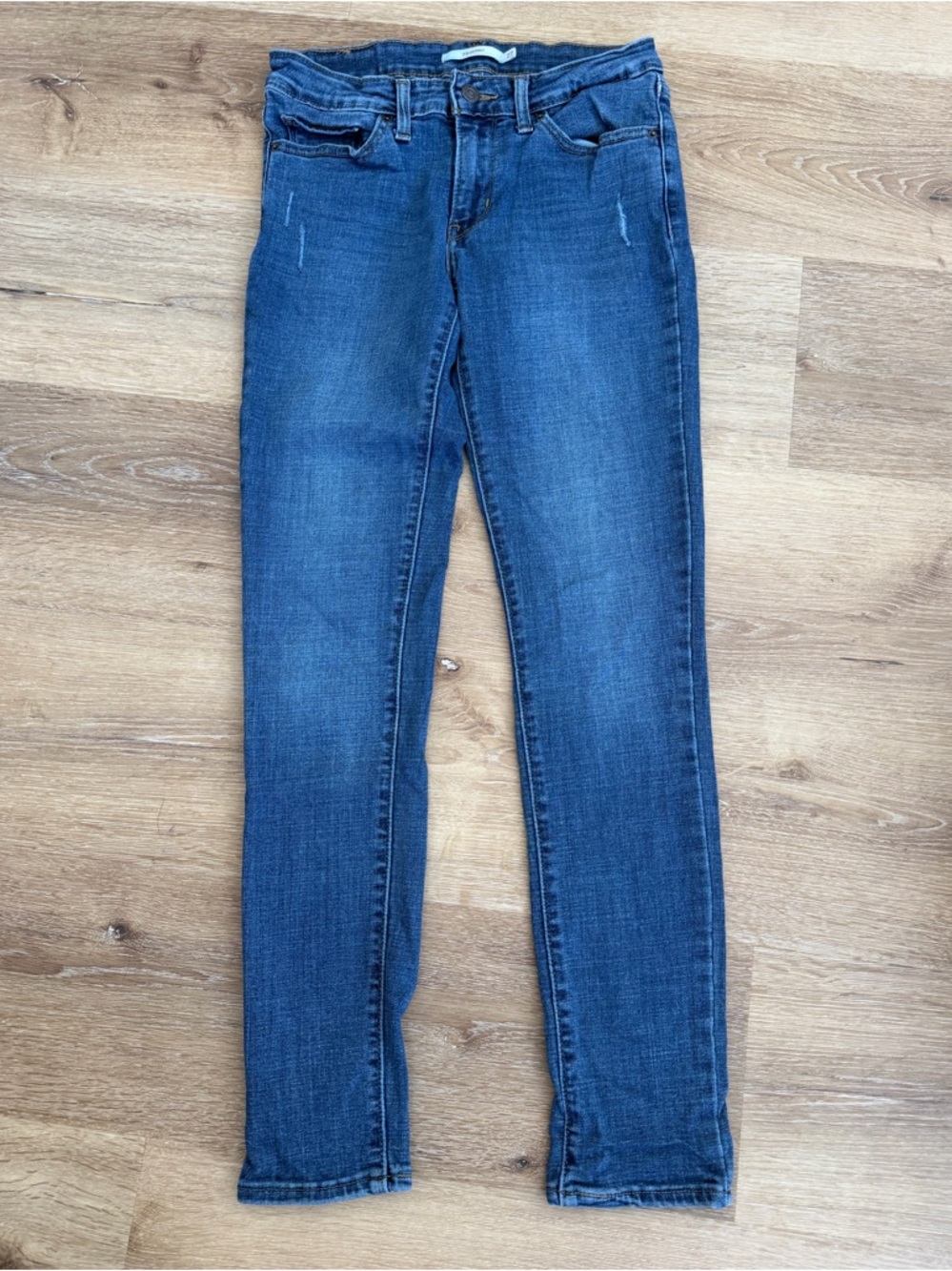 Levi’s 711 skinny jeans